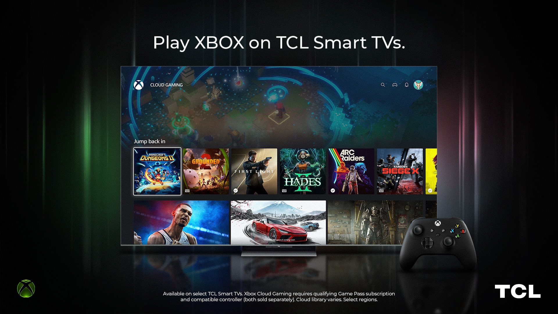Xbox-aankondiging met een TCL-televisie, de Xbox Cloud Gaming-interface en een draadloze controller.
